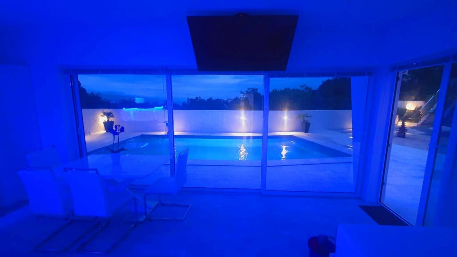 Jacuzzi Penthouse Apartment Matulji Eksteriør billede
