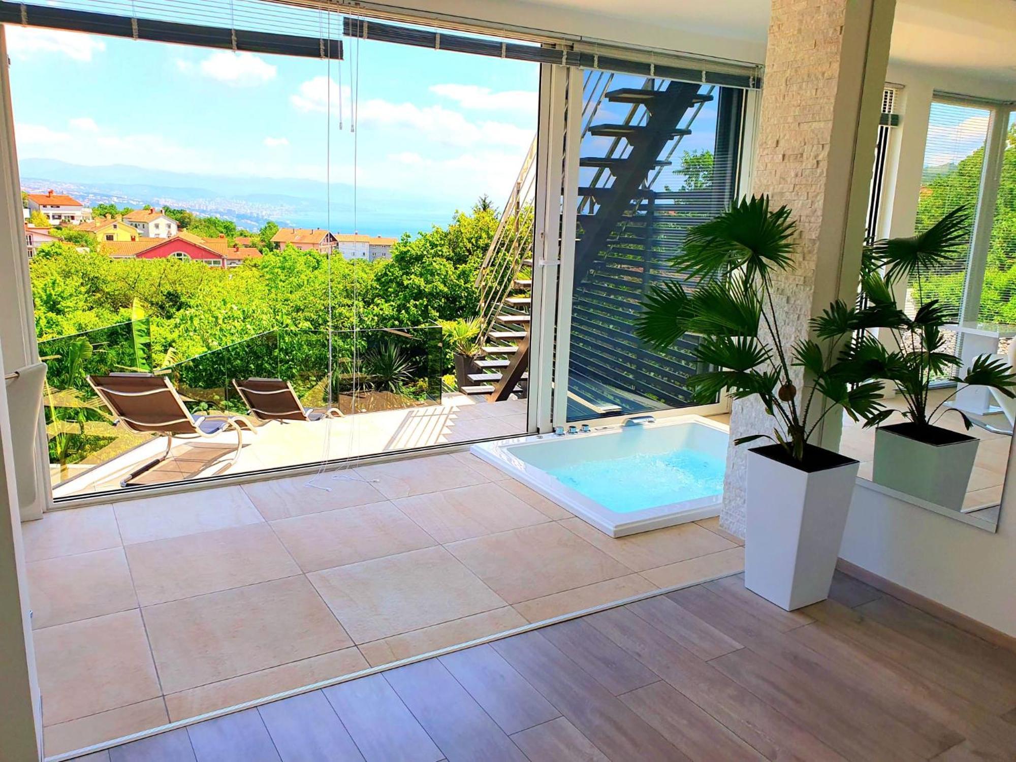 Jacuzzi Penthouse Apartment Matulji Værelse billede